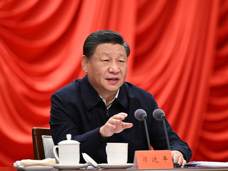 　　1月11日，省部級主要領(lǐng)導(dǎo)干部學(xué)習(xí)貫徹黨的十九屆六中全會精神專題研討班在中央黨校（國家行政學(xué)院）開班。中共中央總書記、國家主席、中央軍委主席習(xí)近平在開班式上發(fā)表重要講話。新華社記者 李學(xué)仁 攝